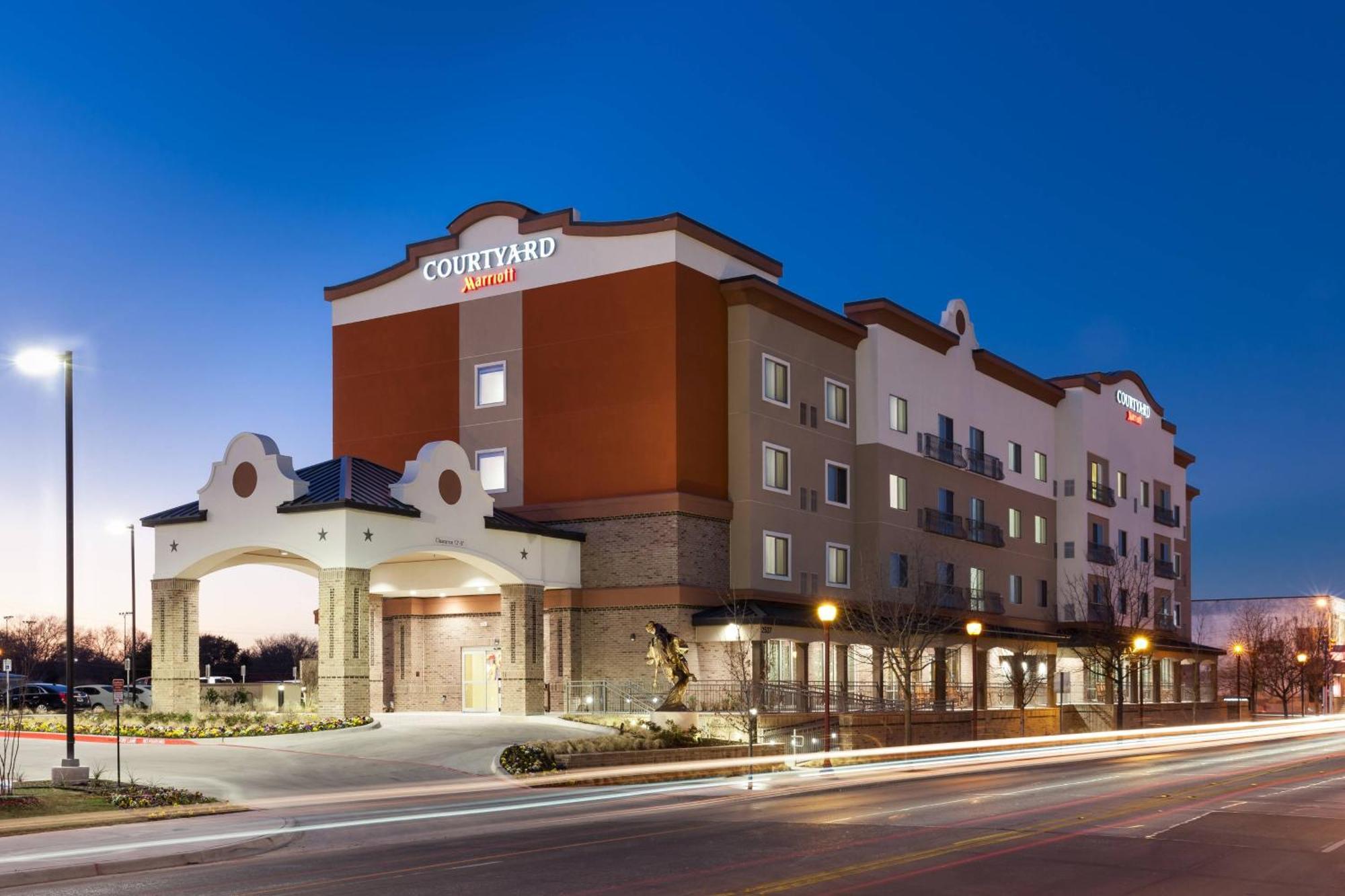 Courtyard By Marriott Fort Worth Historic Stockyards Bagian luar foto